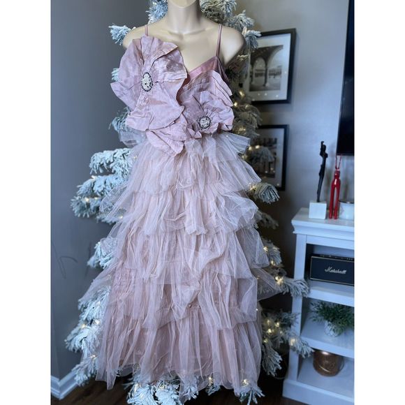 Anthropologie Kavita Bhartia Rosette Tiered Tulle Gown - Picture 9 of 11